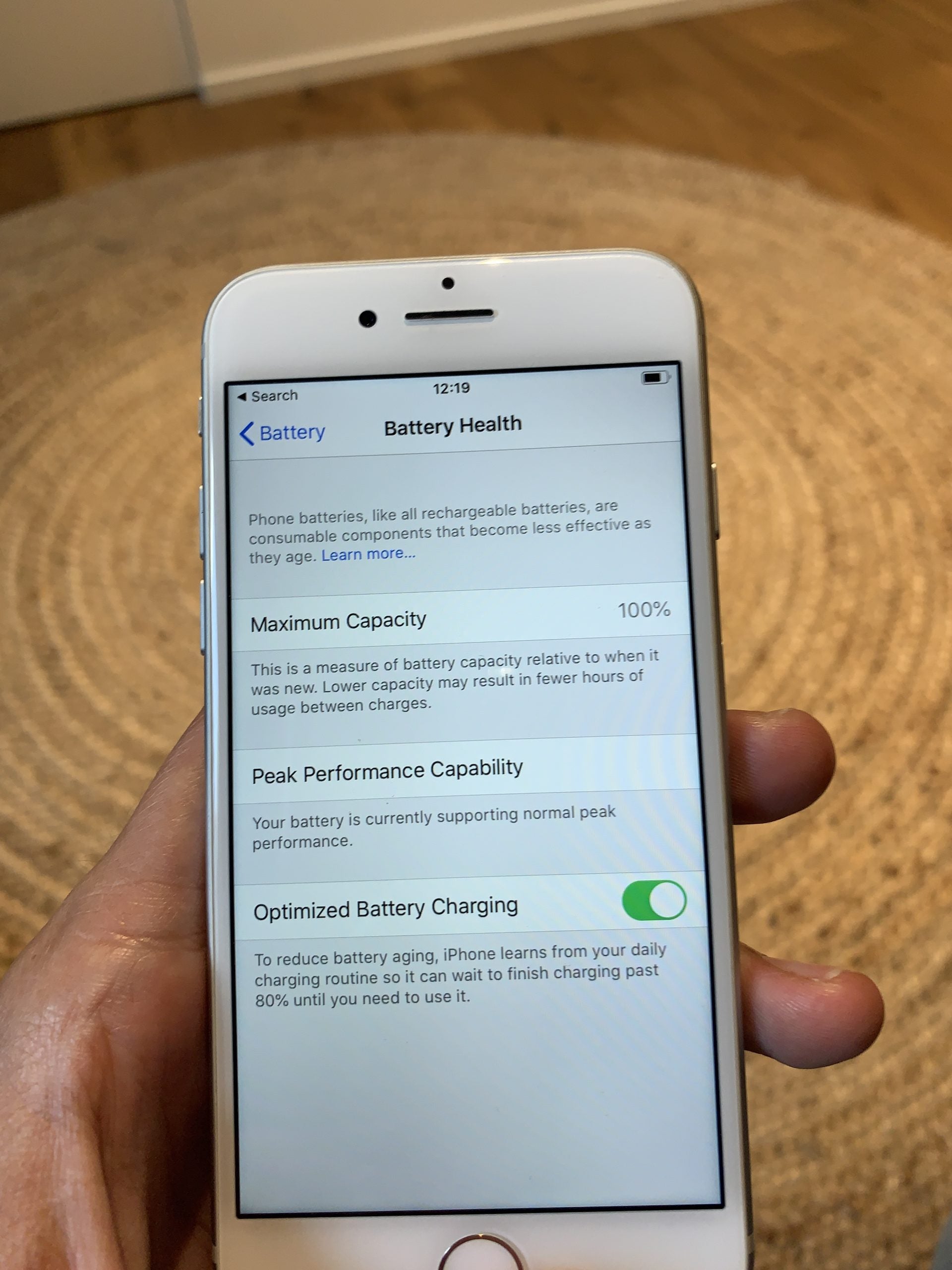 How to Use Auto Correct "Ducking" On iPhone