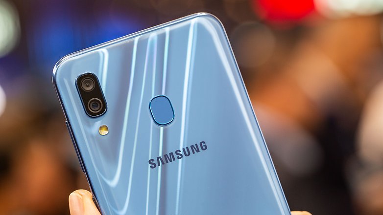 Samsung Galaxy A40: Mobile Trade Review